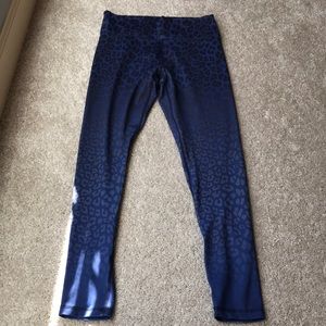 Size small VIE ACTIVE blue leopard print yoga pants. Good condition.